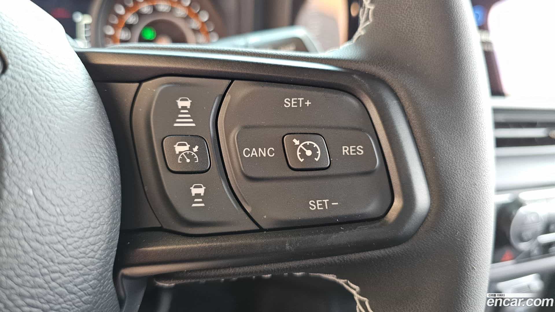 Gladiator Jeep 2025.11-OPTION-022