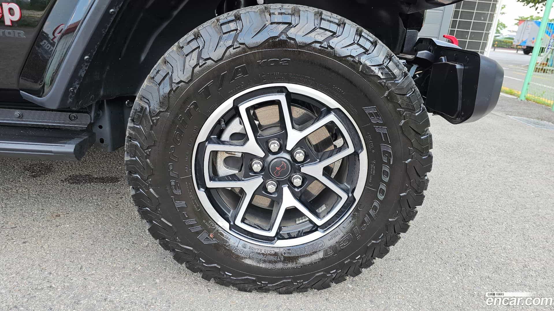 Gladiator Jeep 2025.11-OUTER-031
