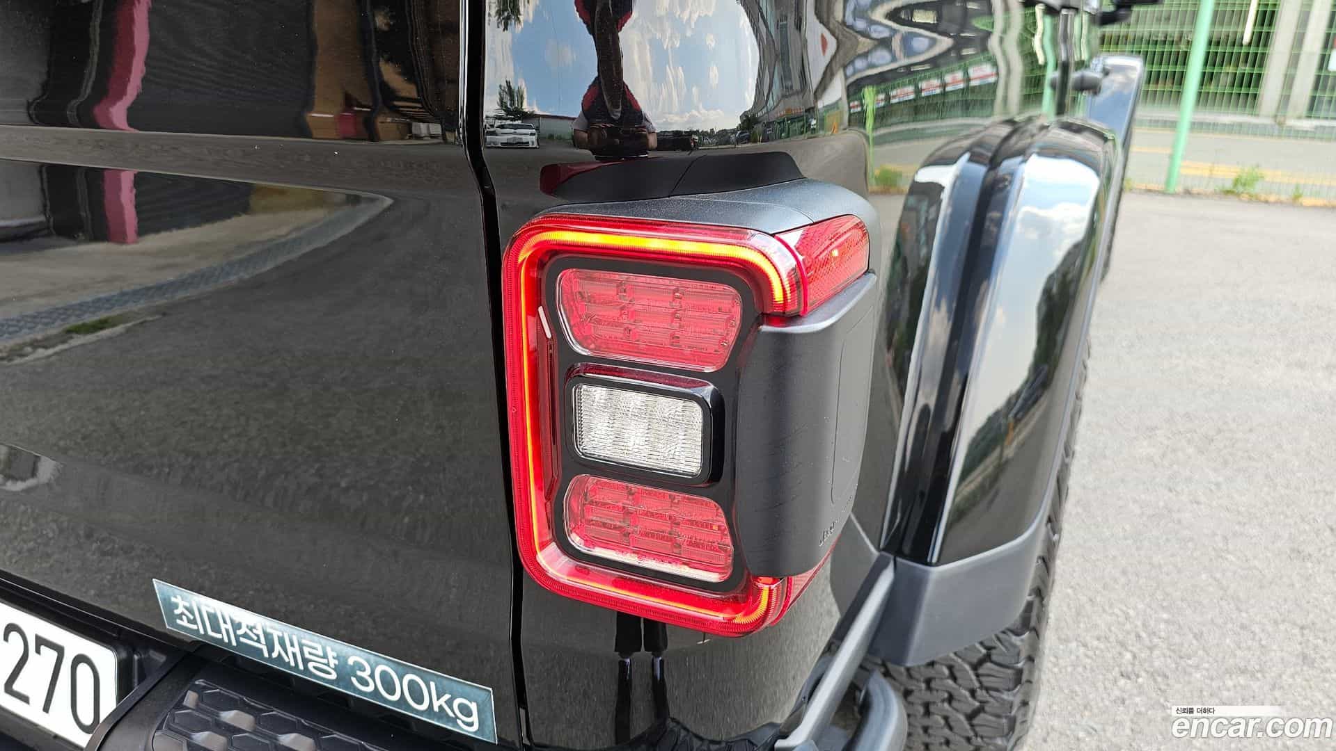 Gladiator Jeep 2025.11-OUTER-033