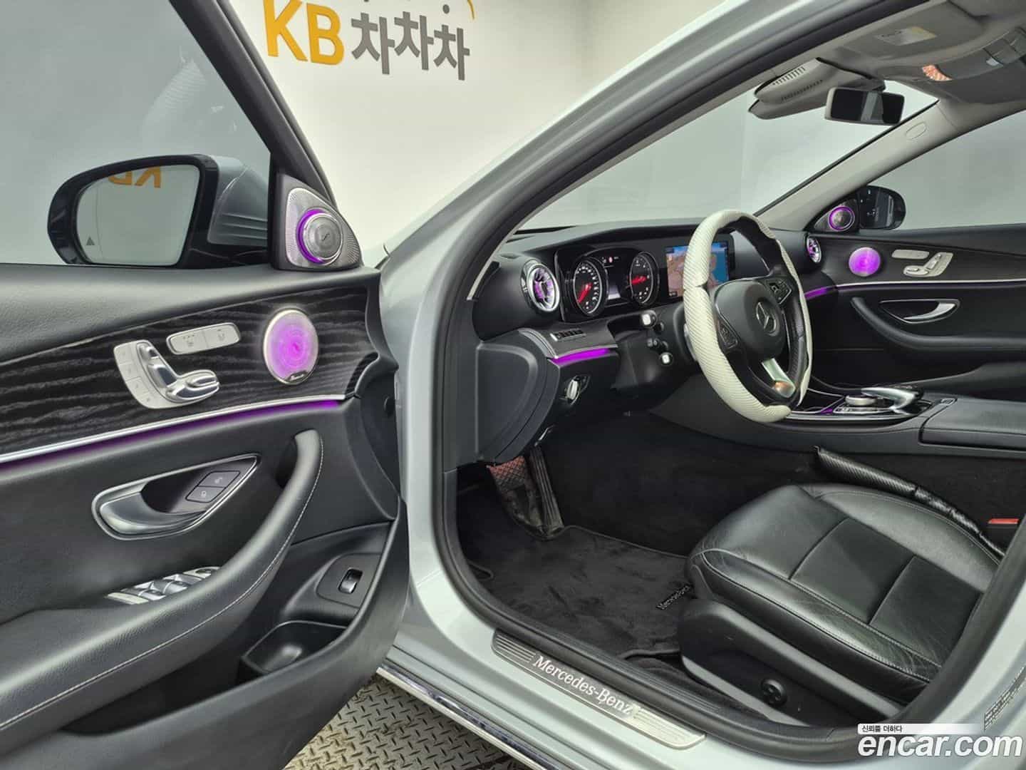 E-Class Mercedes-Benz 2017.5-OPTION-016