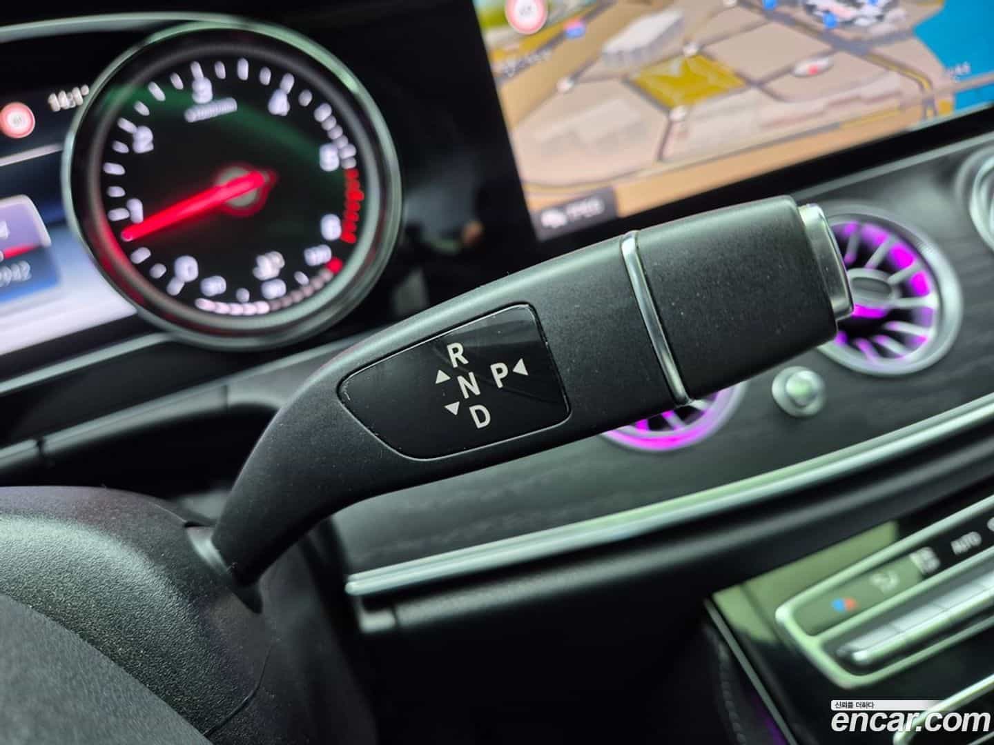 E-Class Mercedes-Benz 2017.5-OPTION-018