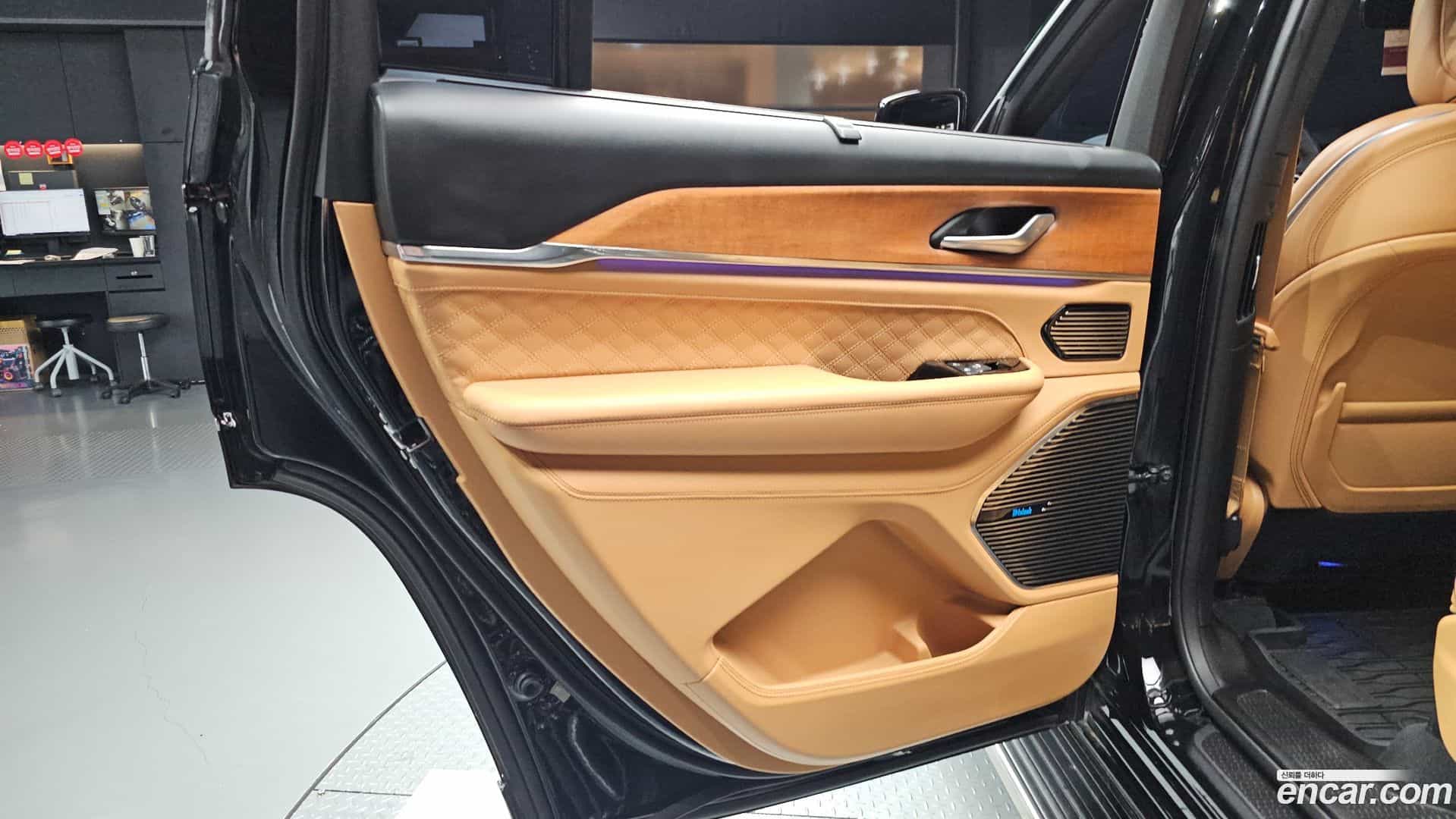 Cherokee Jeep 2023.6-INNER-035