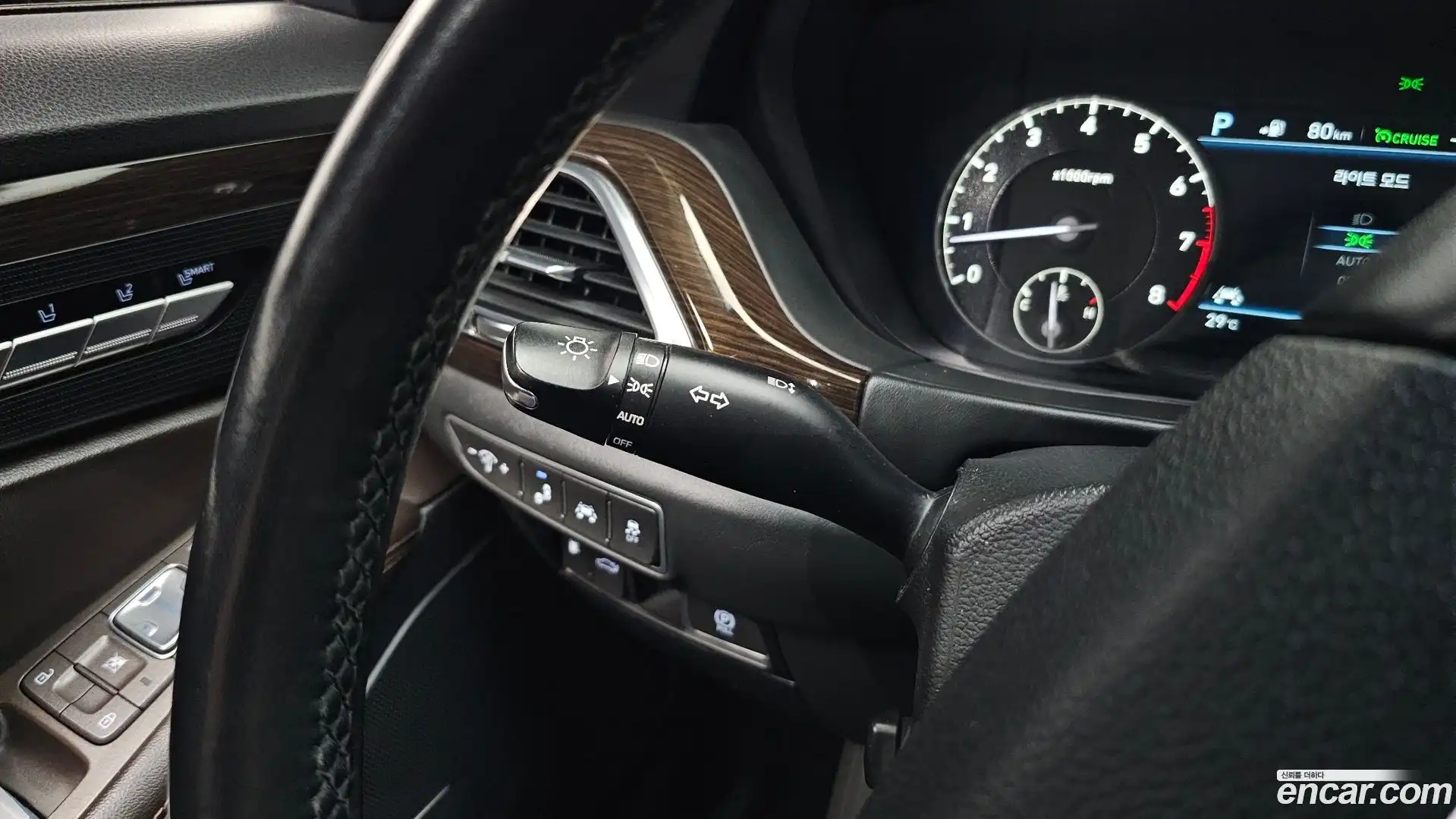 EQ900 Genesis 2016.6-OPTION-021