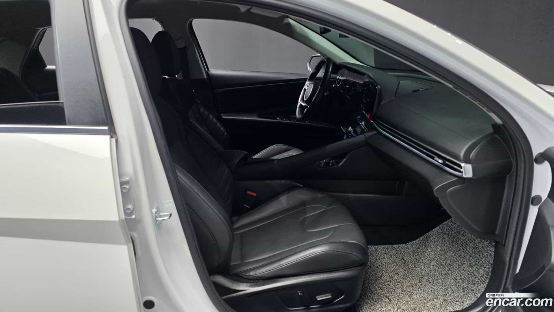 AVANTE Hyundai 2023.4-OPTION-015