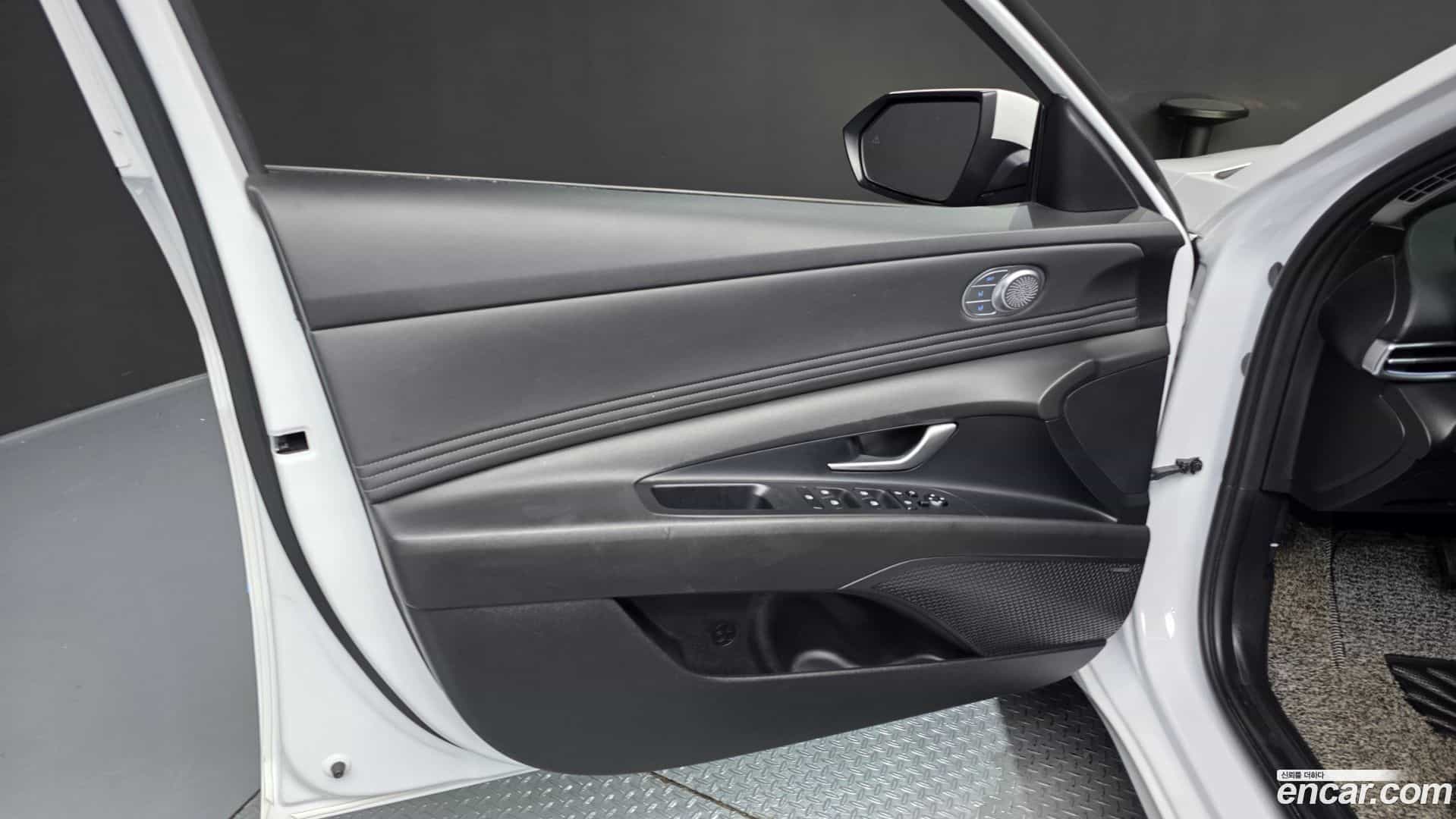 AVANTE Hyundai 2023.4-INNER-034