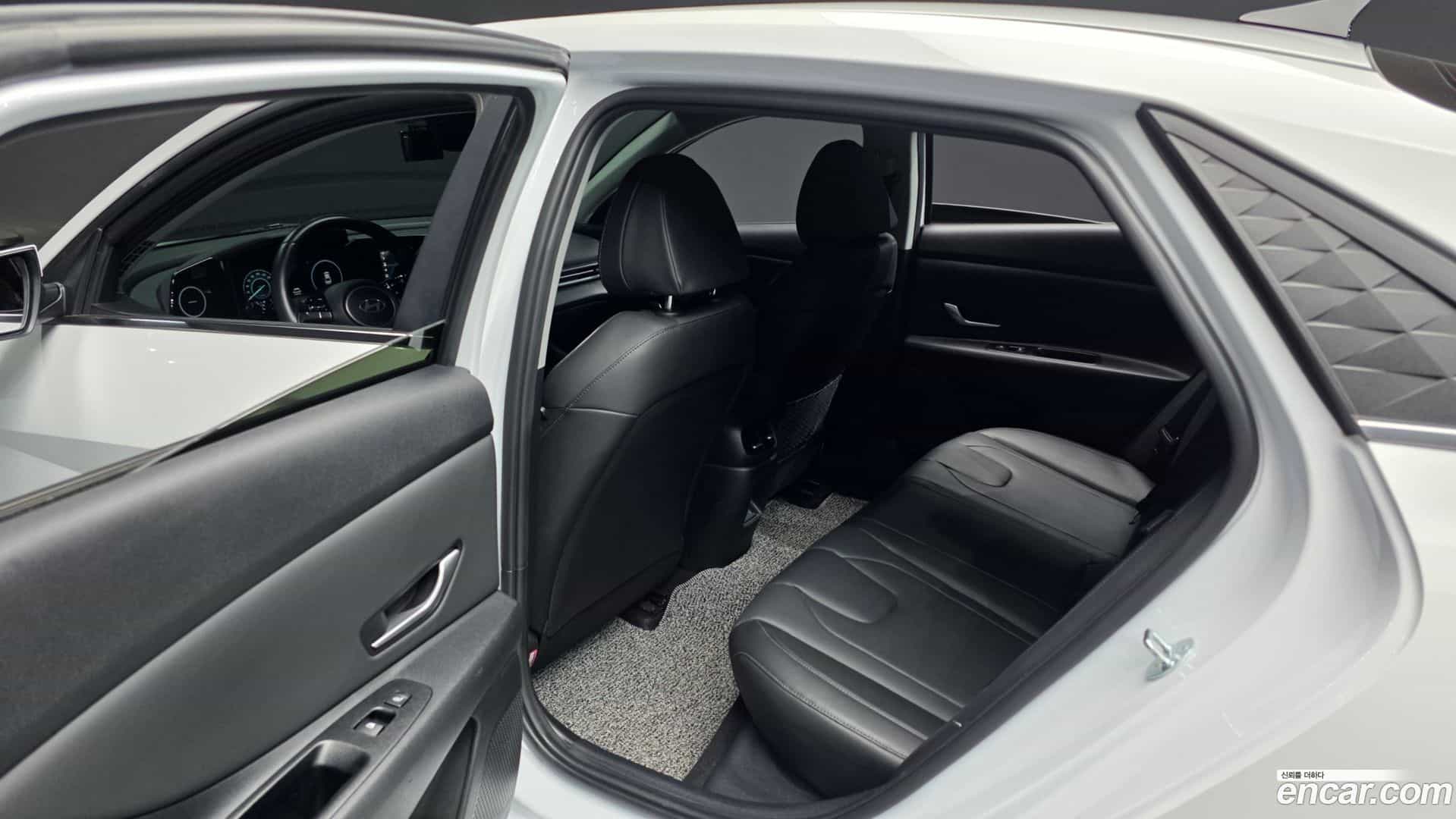 AVANTE Hyundai 2023.4-INNER-036
