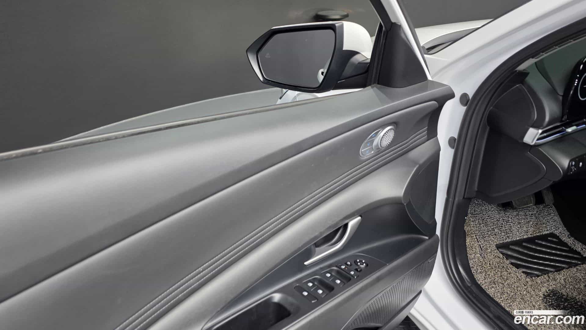 AVANTE Hyundai 2023.4-OPTION-041