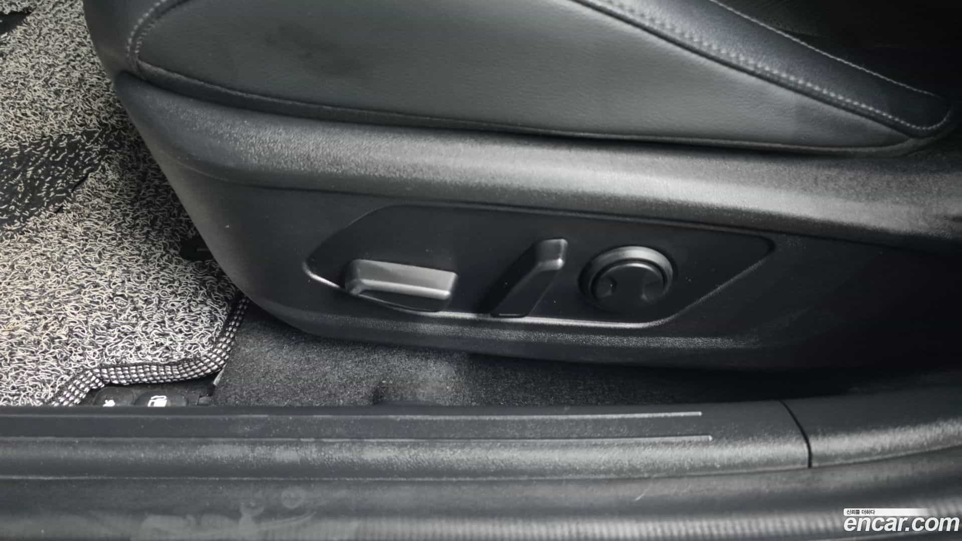 AVANTE Hyundai 2023.4-OPTION-044