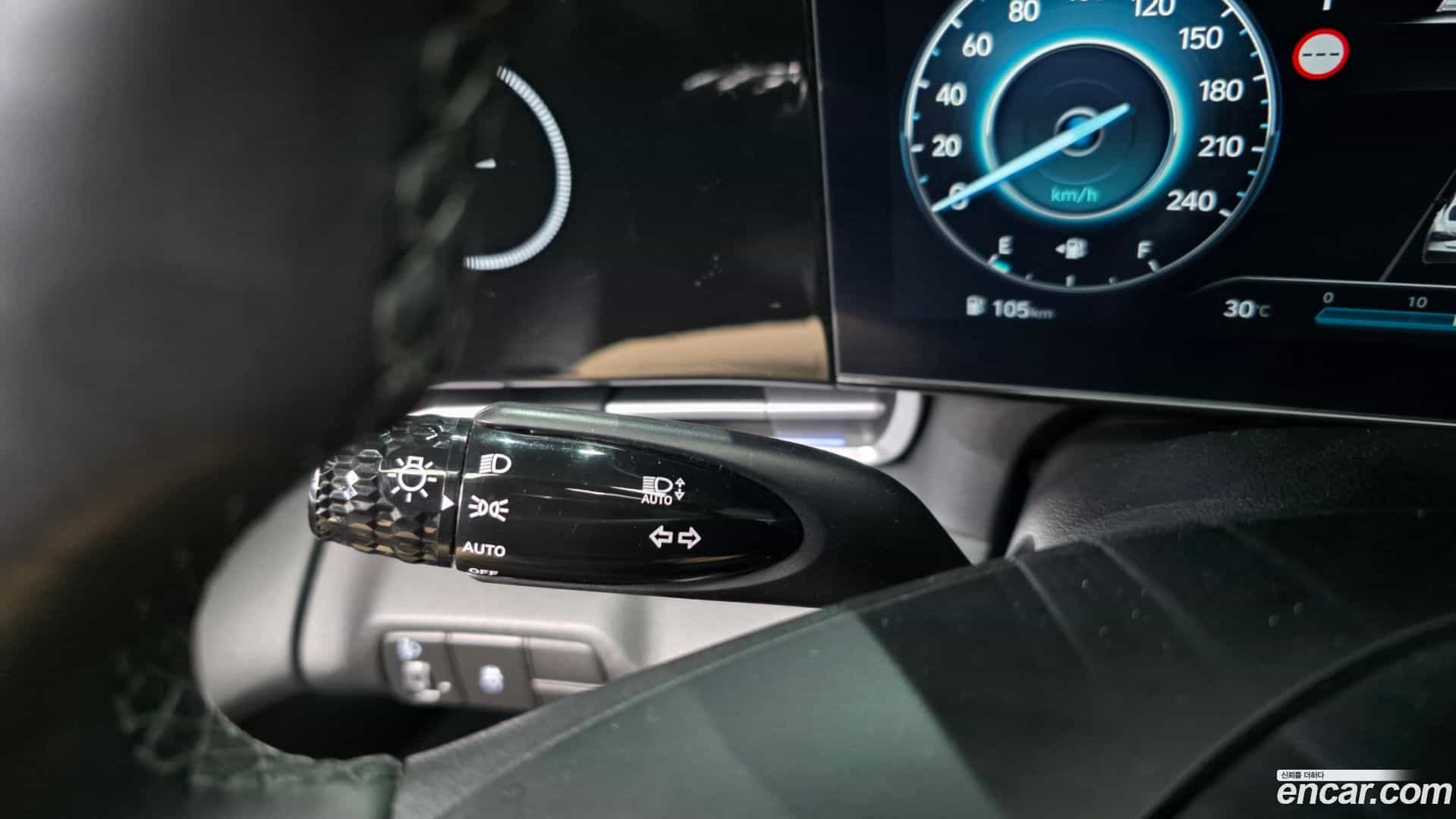 AVANTE Hyundai 2023.4-OPTION-050