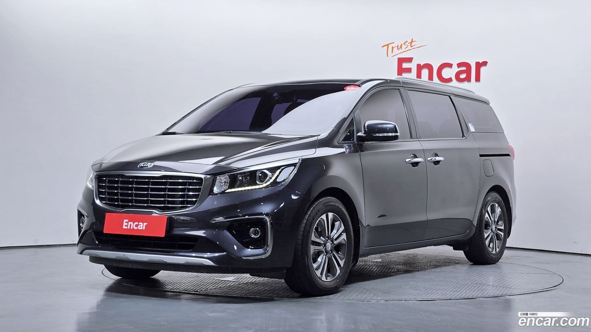 Main__Slider__Photo:Canival Kia 2019.7-0
