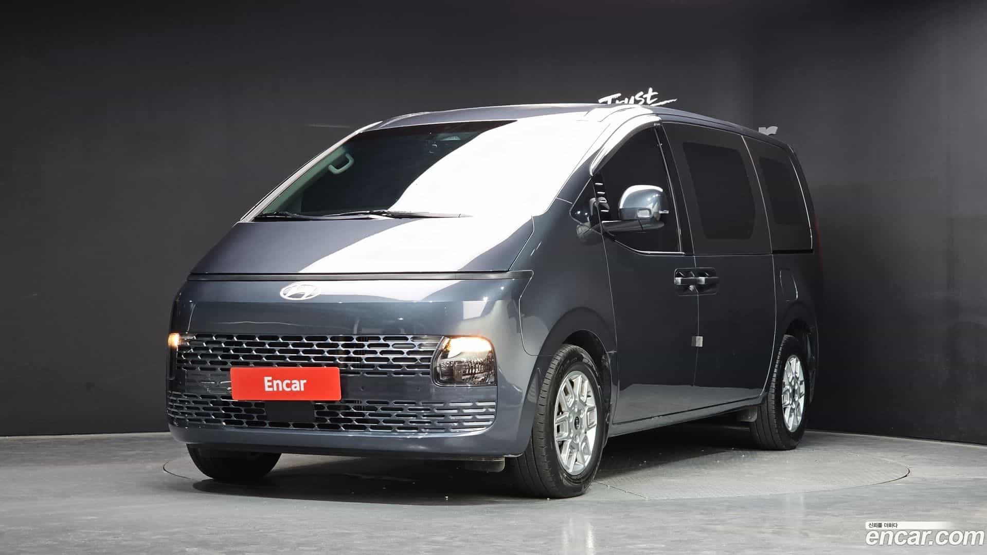 Staria Hyundai 2024.10-OUTER-001