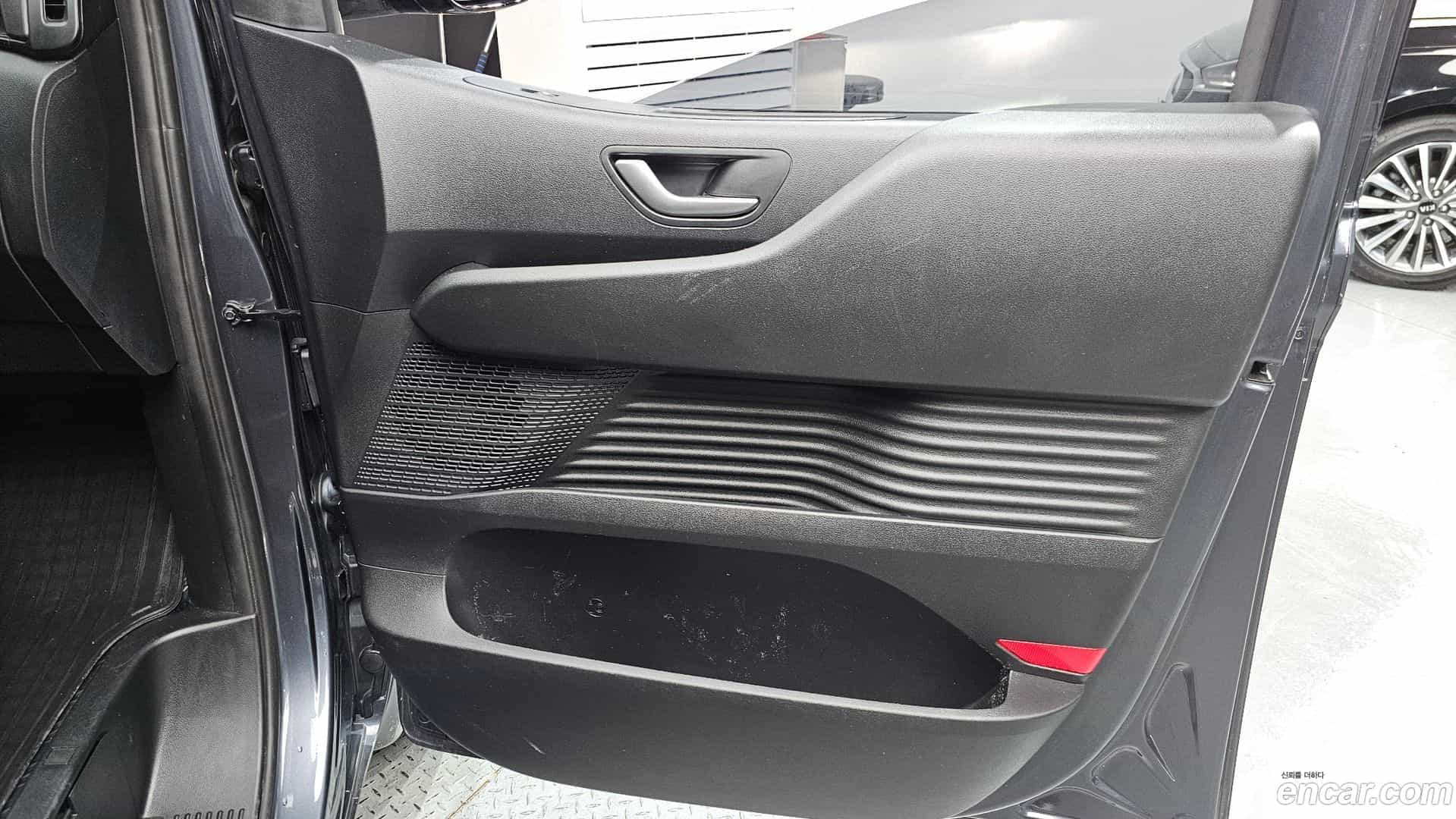 Staria Hyundai 2024.10-INNER-035