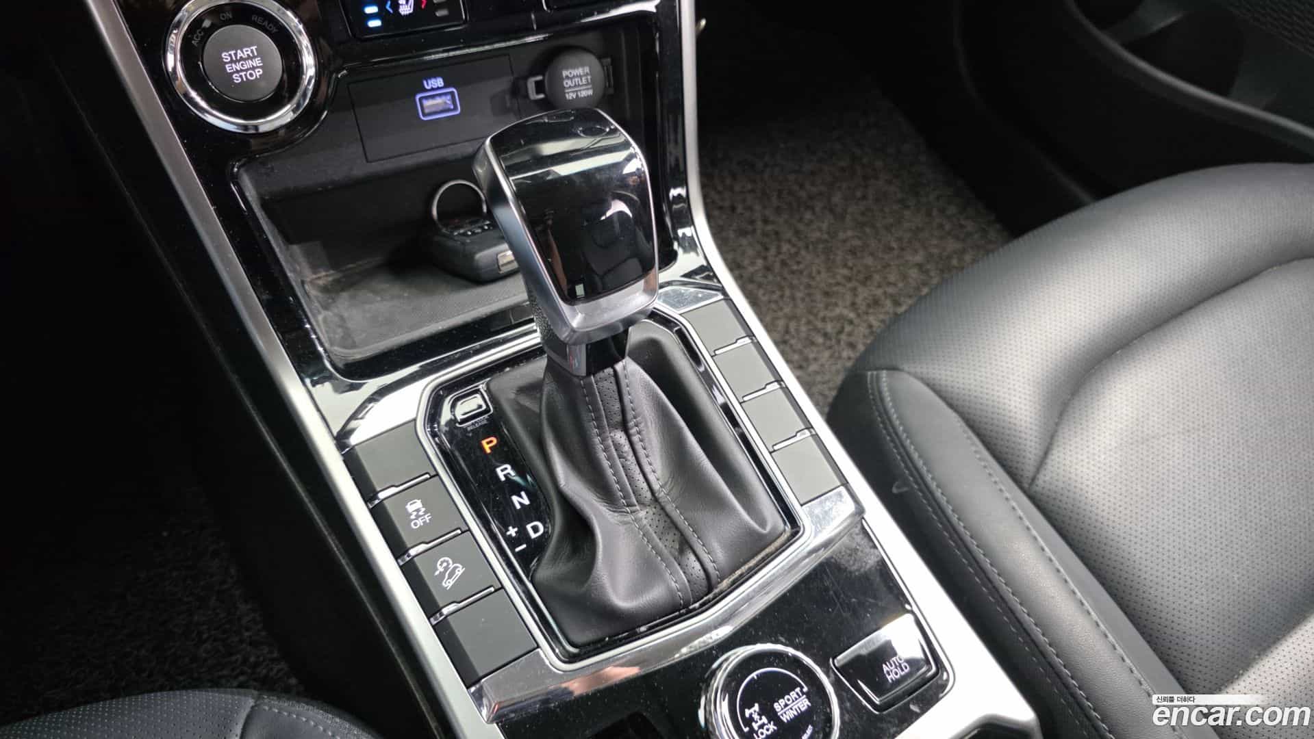 KORANDO KG Mobility 2019.4-INNER-009