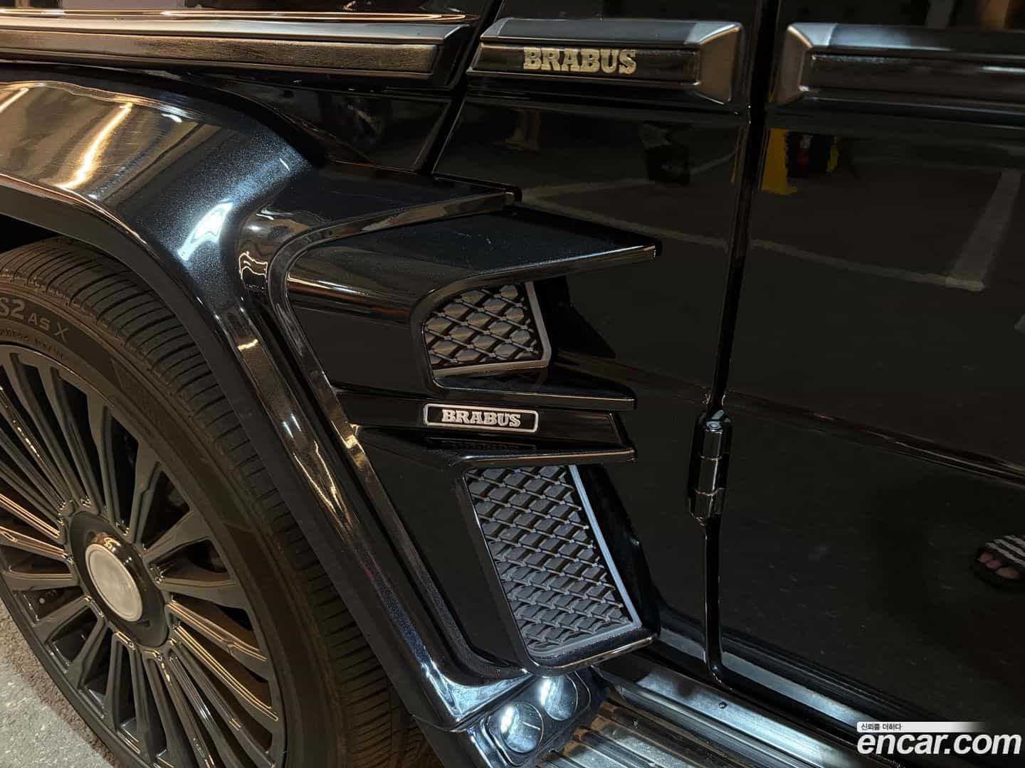 G-Class Mercedes-Benz 2013.9-OPTION-020