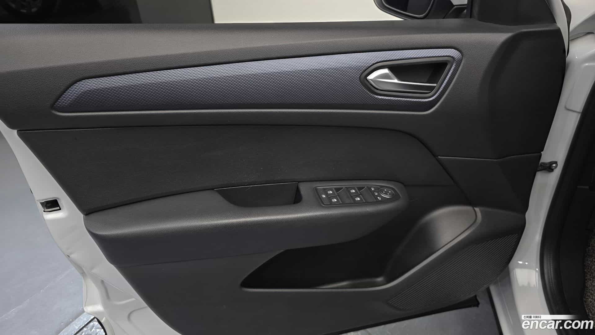 XM3 Renault Korea 2020.9-INNER-034