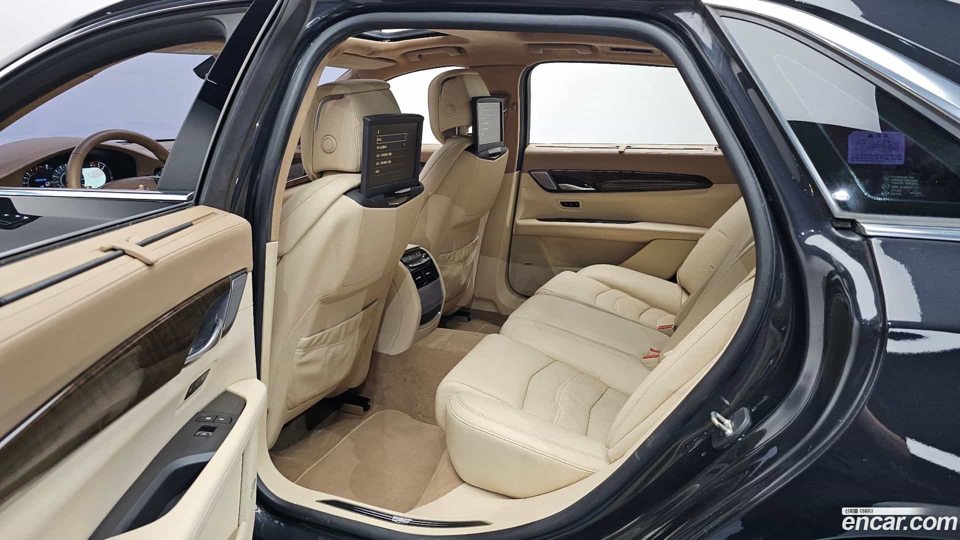 CT6 Cadillac 2019.7-OPTION-016