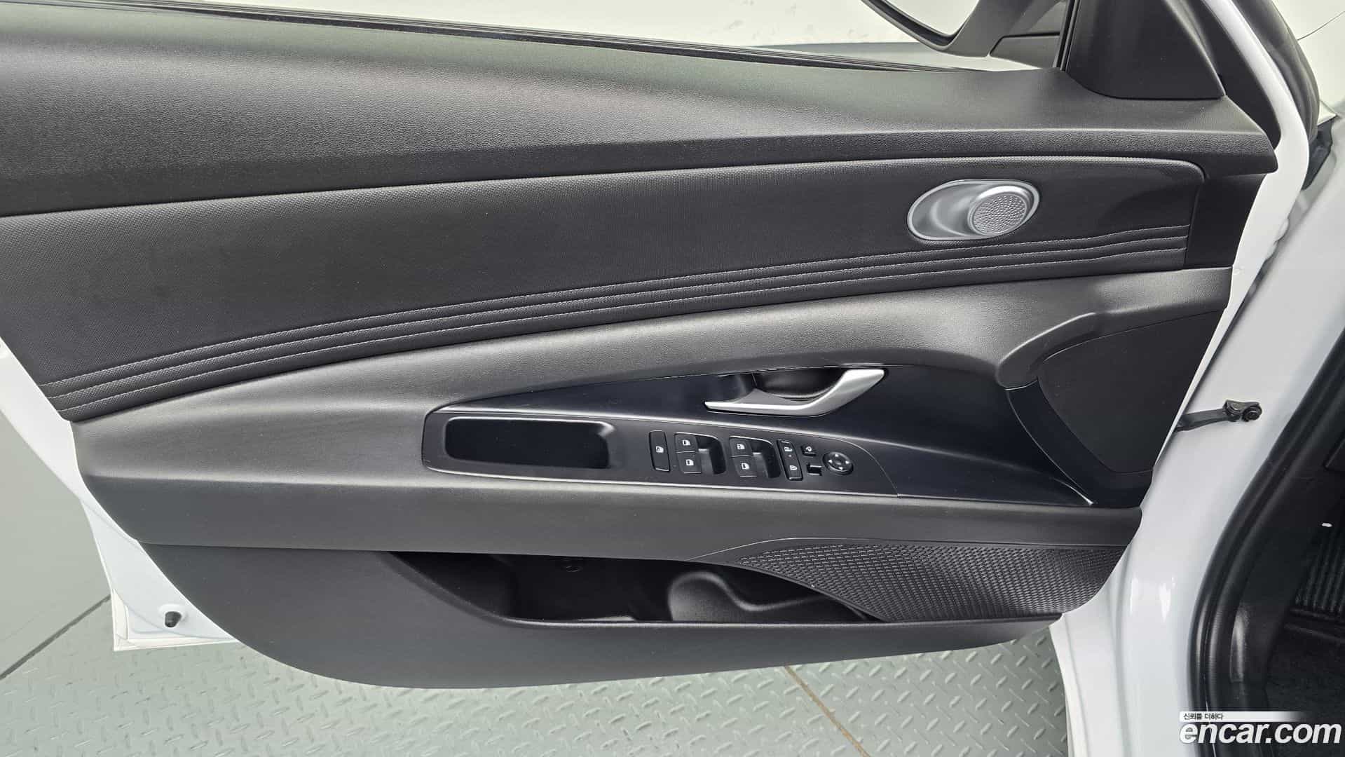 AVANTE Hyundai 2024.10-INNER-034