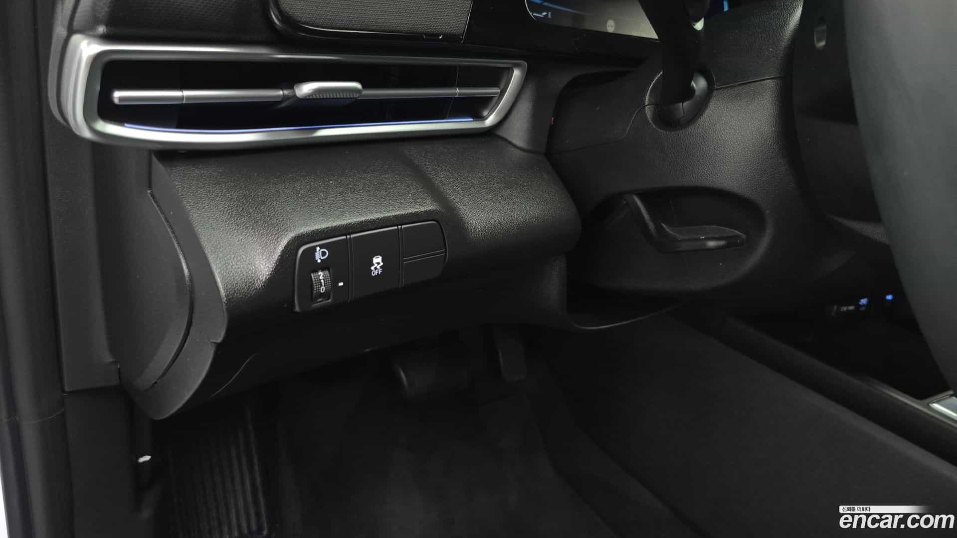 AVANTE Hyundai 2024.10-OPTION-040