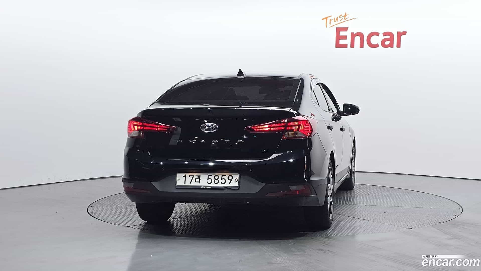 AVANTE Hyundai 2019.0-OUTER-004