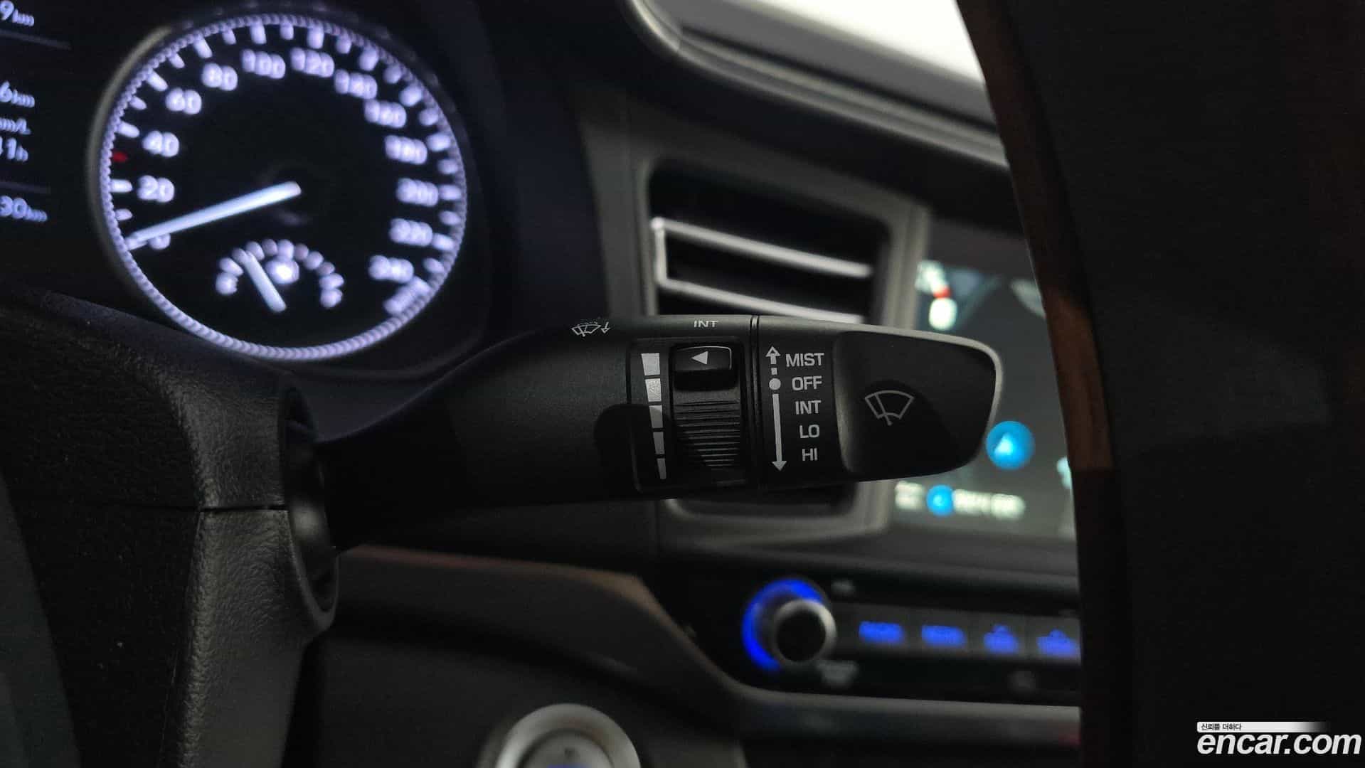 AVANTE Hyundai 2019.0-OPTION-021