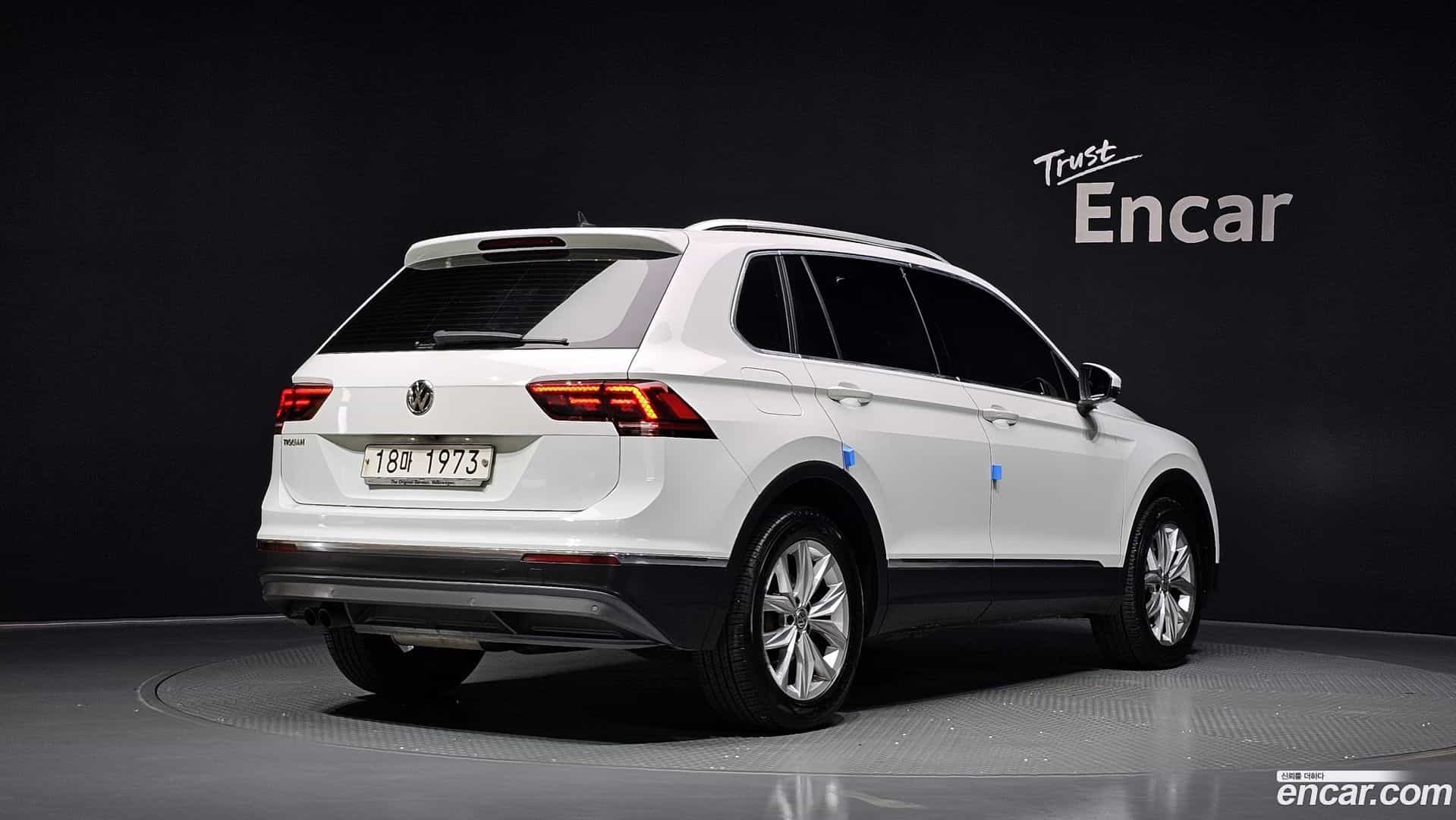 Tiguan Volkswagen 2018.5-OUTER-002