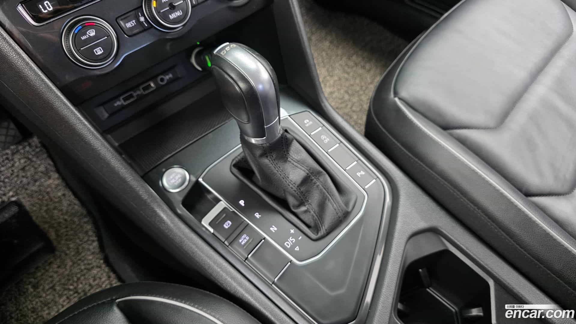 Tiguan Volkswagen 2018.5-INNER-009