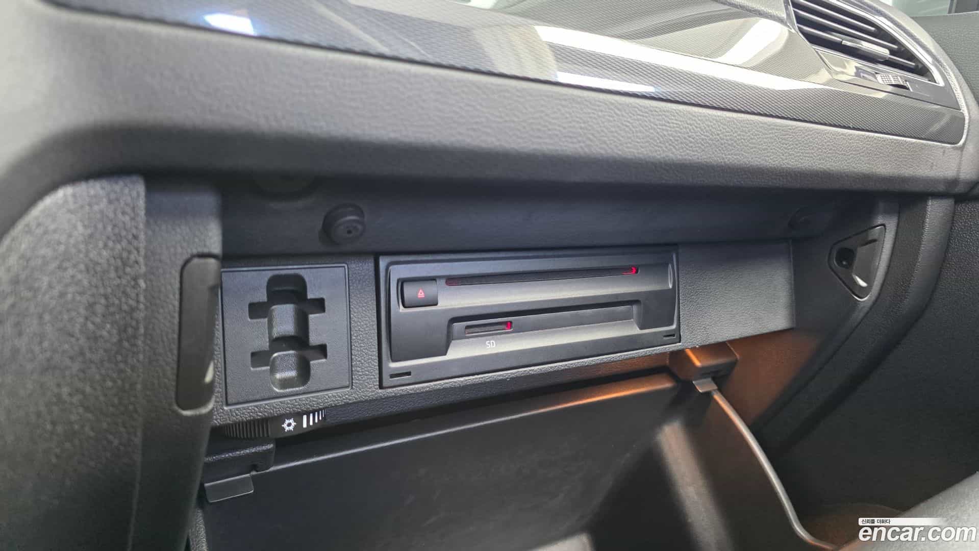 Tiguan Volkswagen 2018.5-OPTION-041