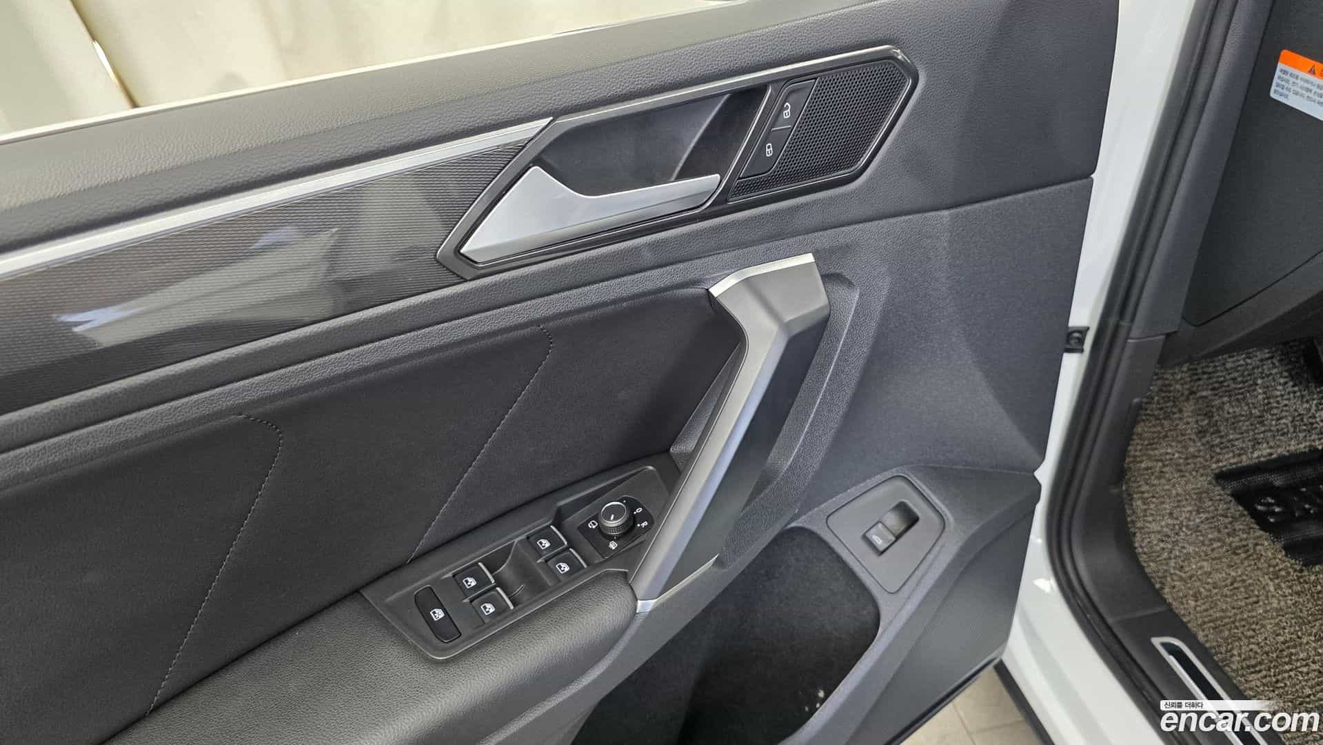 Tiguan Volkswagen 2018.5-OPTION-043