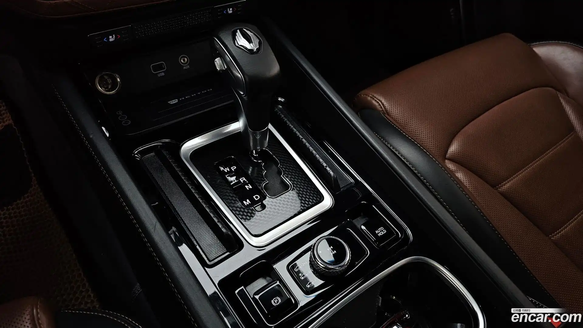 Rexton KG Mobility 2019.10-INNER-009
