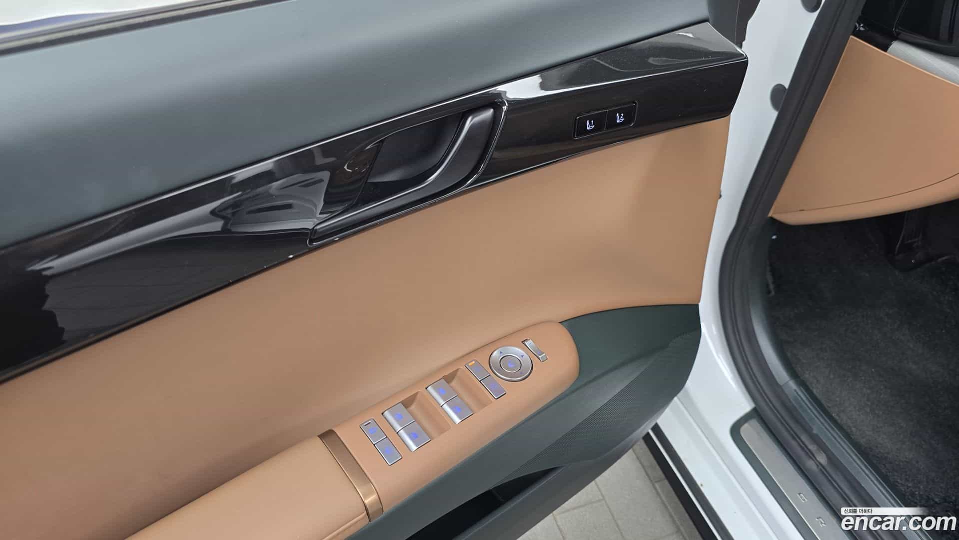 Grandeur Hyundai 2023.2-OPTION-042