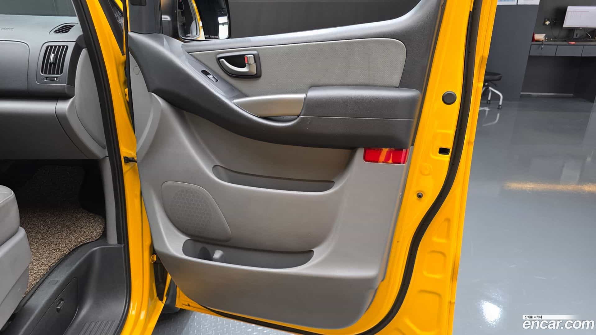 Starex Hyundai 2018.7-INNER-034