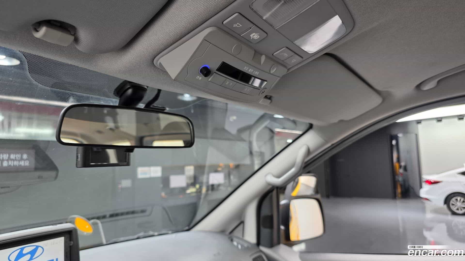 Starex Hyundai 2018.7-OPTION-044