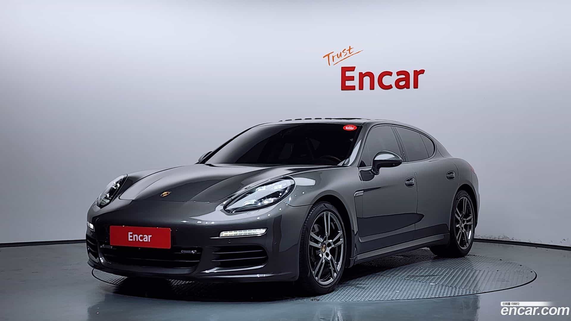 Panamera Porsche 2013.9-OUTER-001