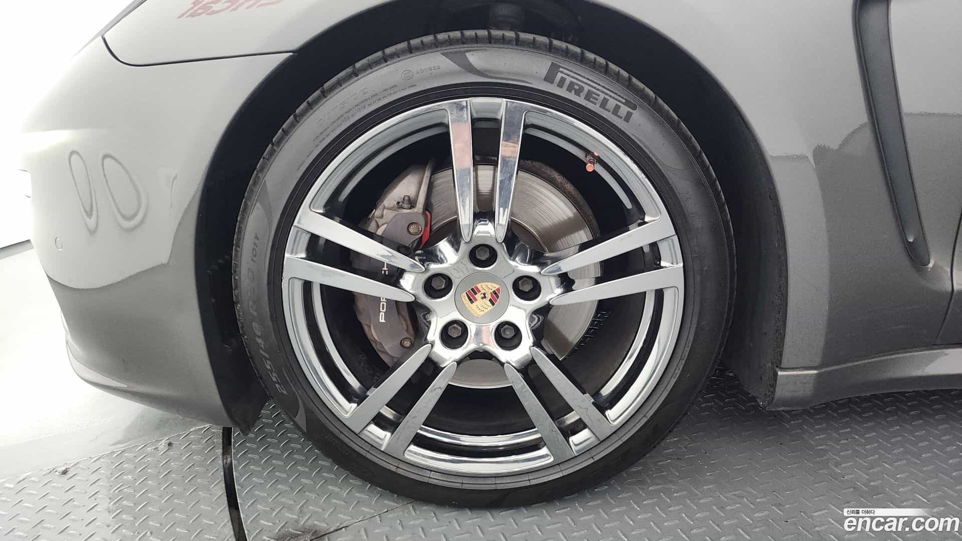 Panamera Porsche 2013.9-OUTER-005