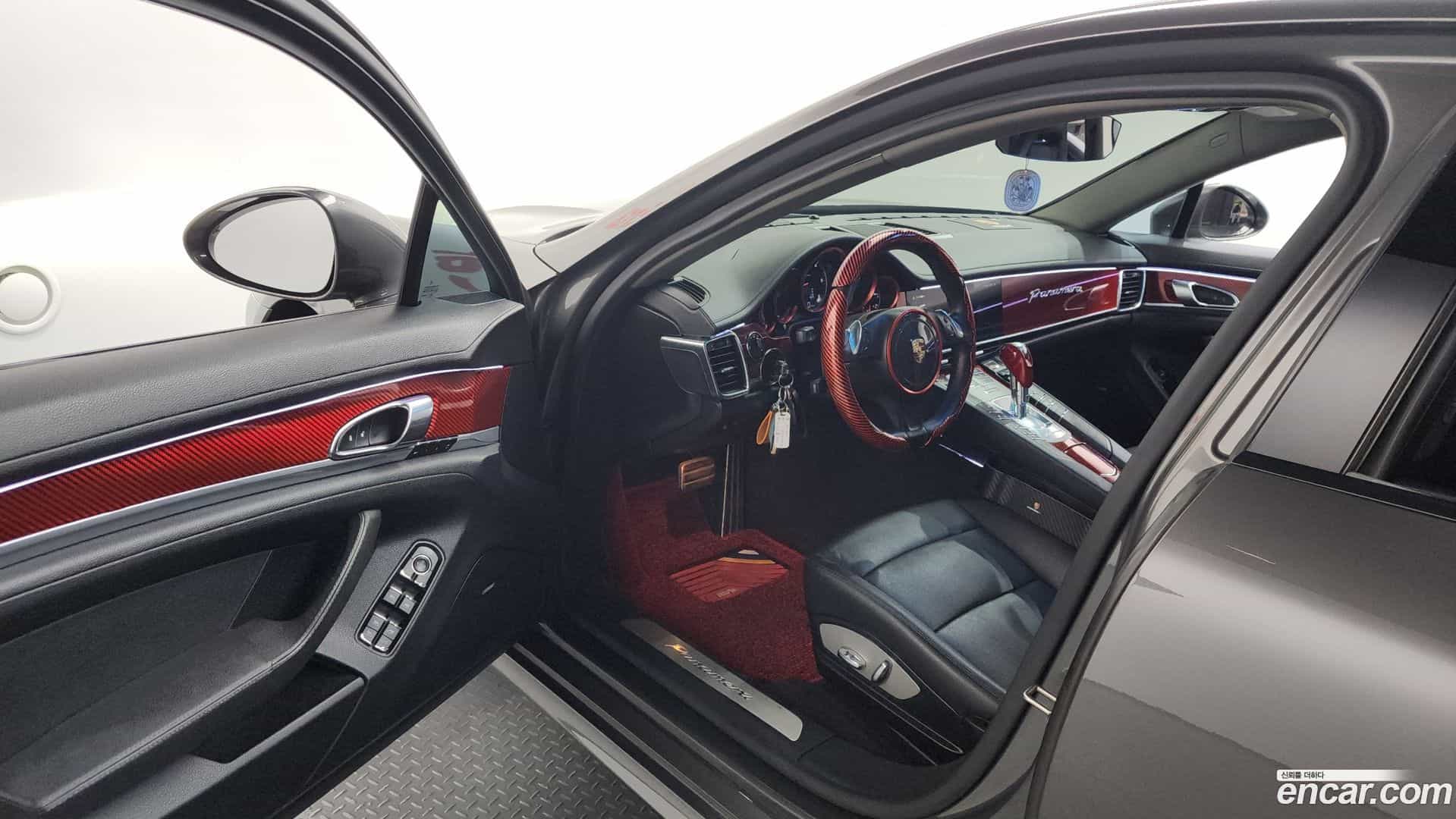 Panamera Porsche 2013.9-INNER-010