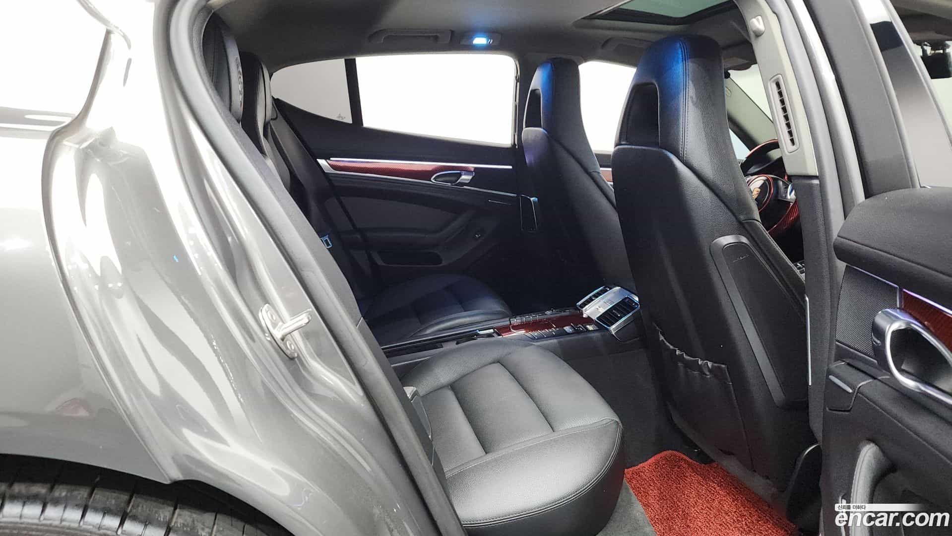 Panamera Porsche 2013.9-OPTION-015