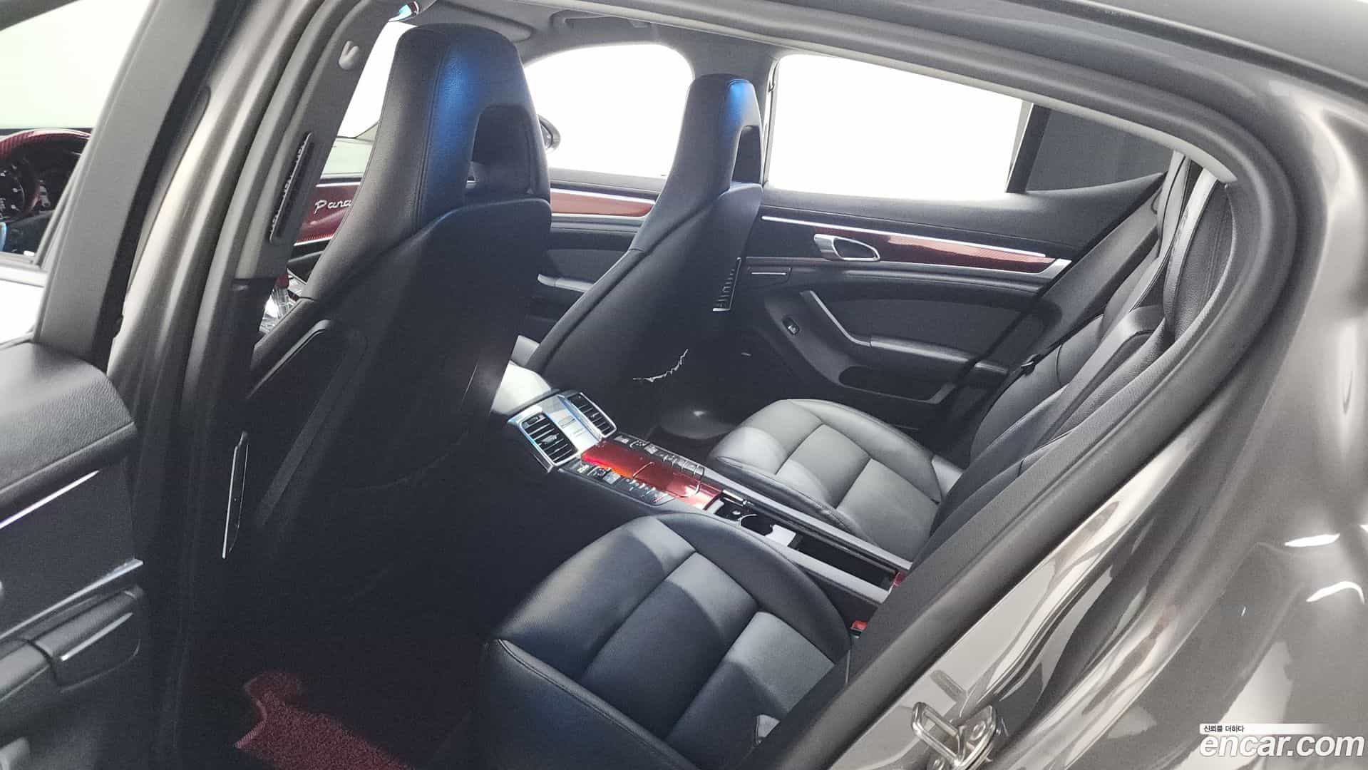 Panamera Porsche 2013.9-OPTION-023