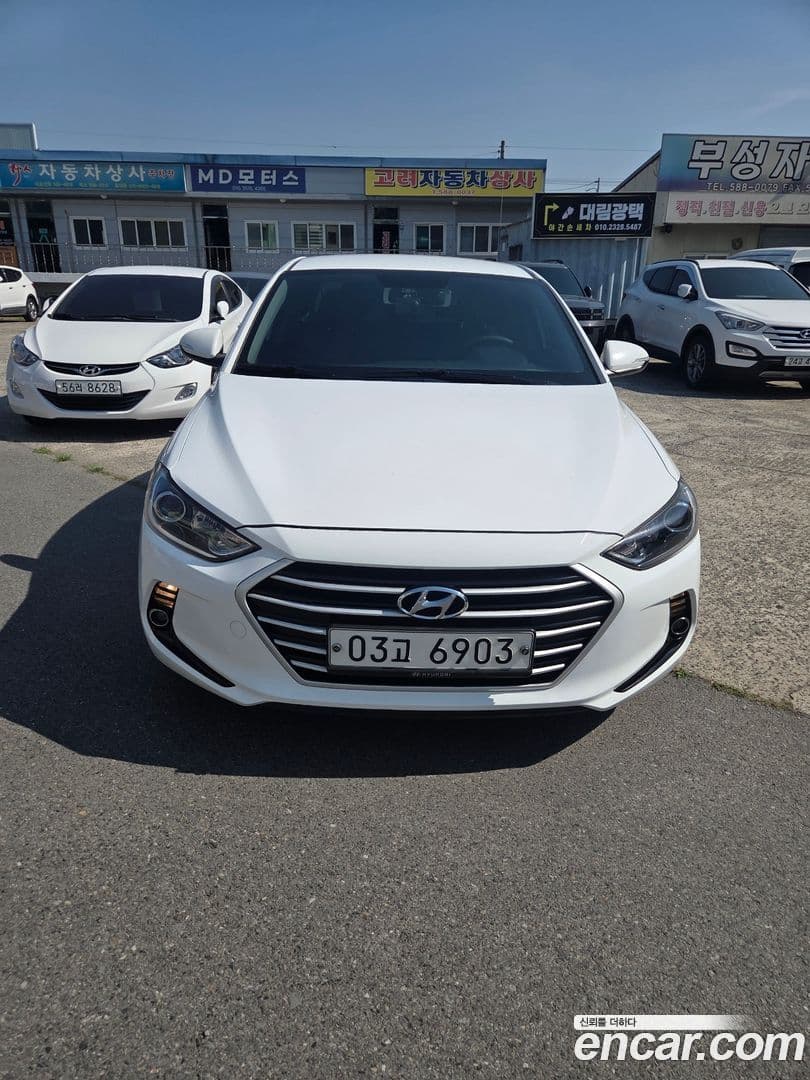 Main__Slider__Photo:AVANTE Hyundai 2017.0-0