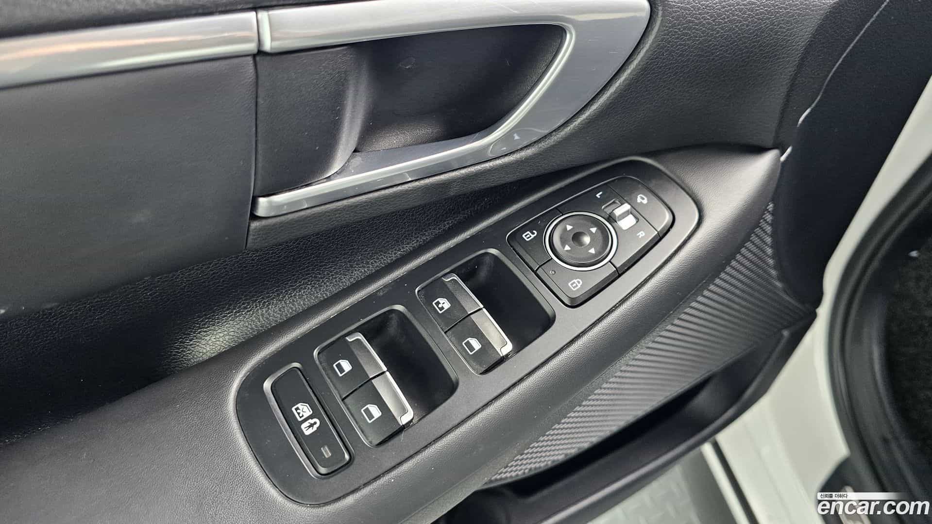 Sonata Hyundai 2019.5-OPTION-023