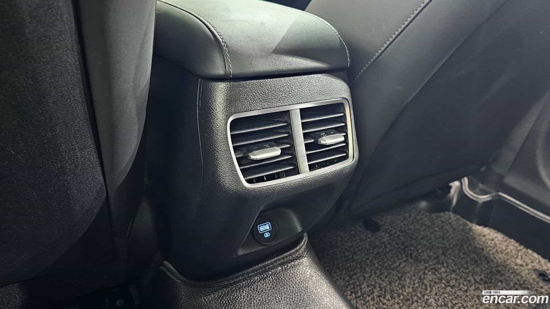 Sonata Hyundai 2019.5-OPTION-043