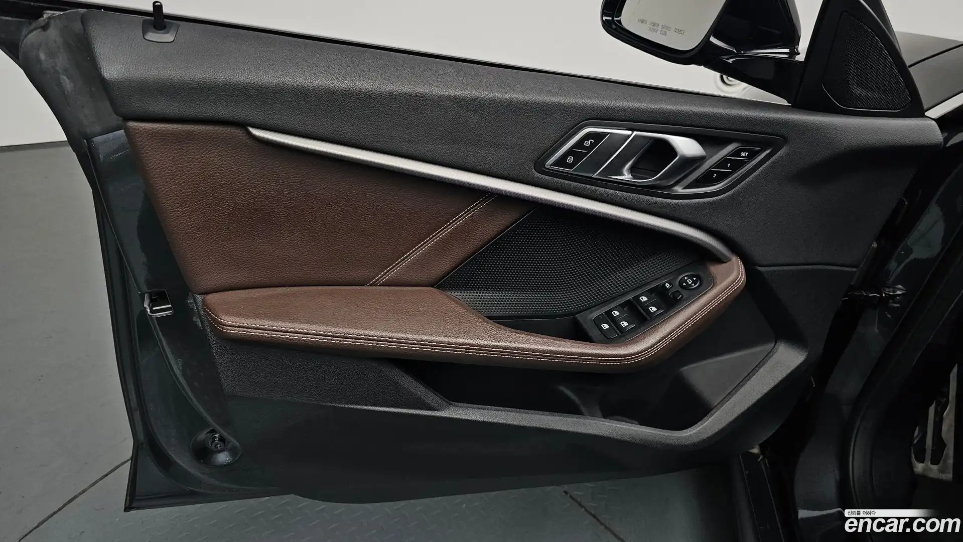 2-Series BMW 2021.2-INNER-034
