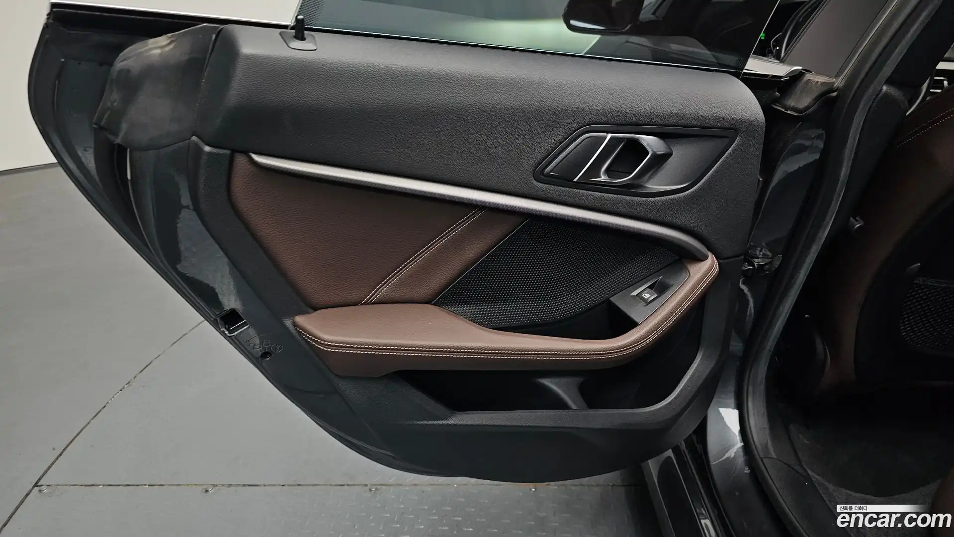 2-Series BMW 2021.2-INNER-035