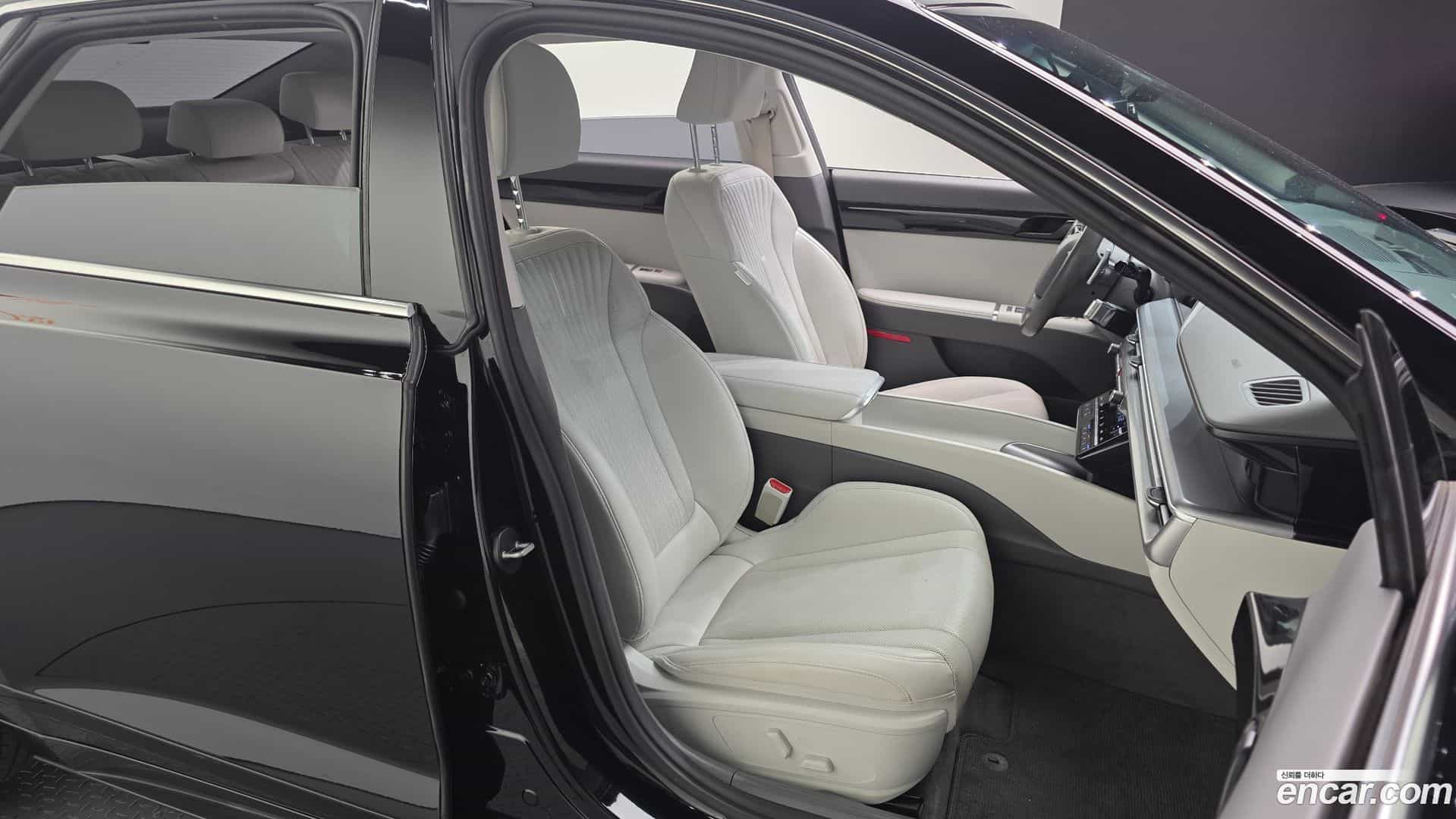 Grandeur Hyundai 2023.3-OPTION-016