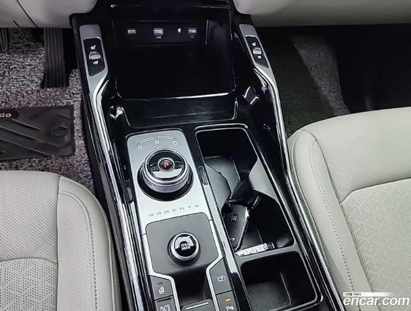 Sorento Kia 2023.1-INNER-008