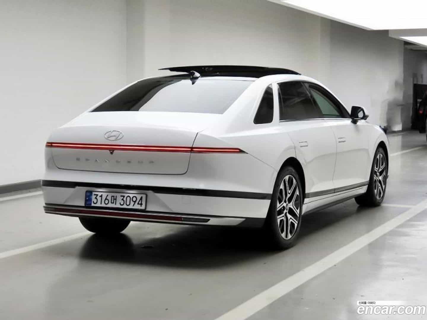 Grandeur Hyundai 2023.1-OUTER-004