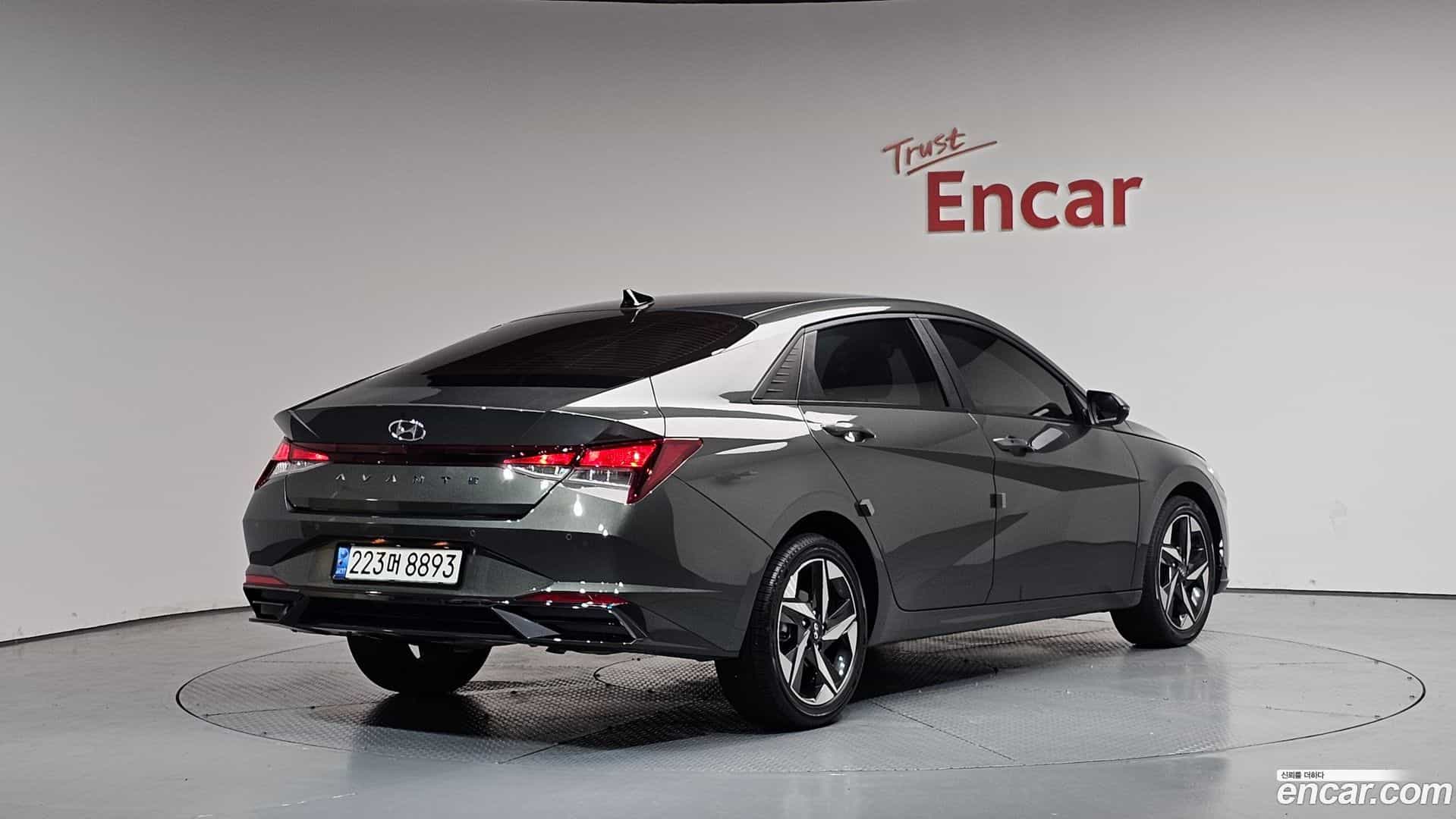AVANTE Hyundai 2020.9-OUTER-002