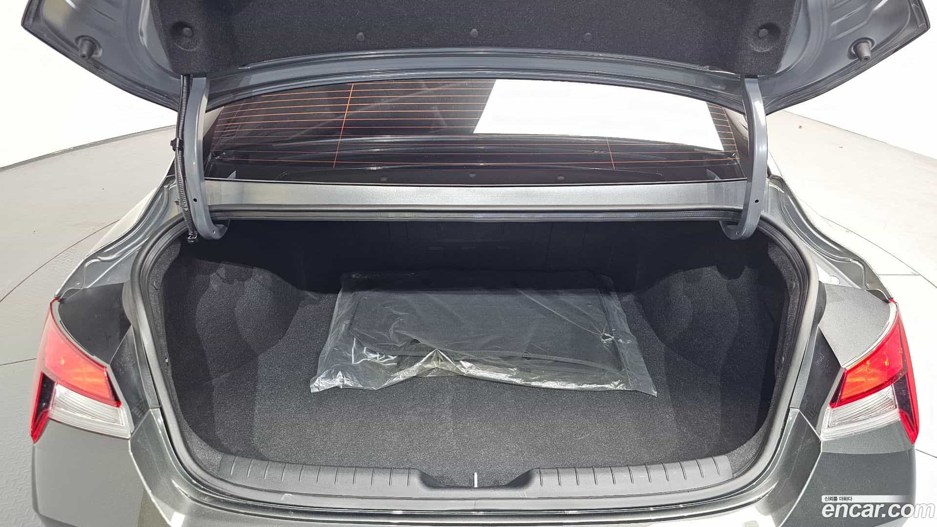 AVANTE Hyundai 2020.9-OPTION-024