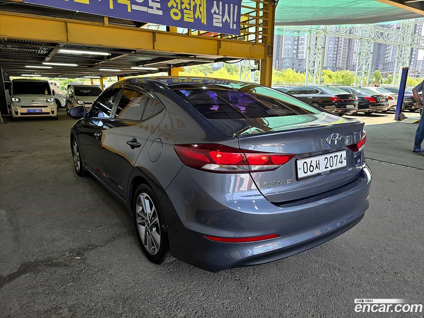 AVANTE Hyundai 2018.2-INNER-007