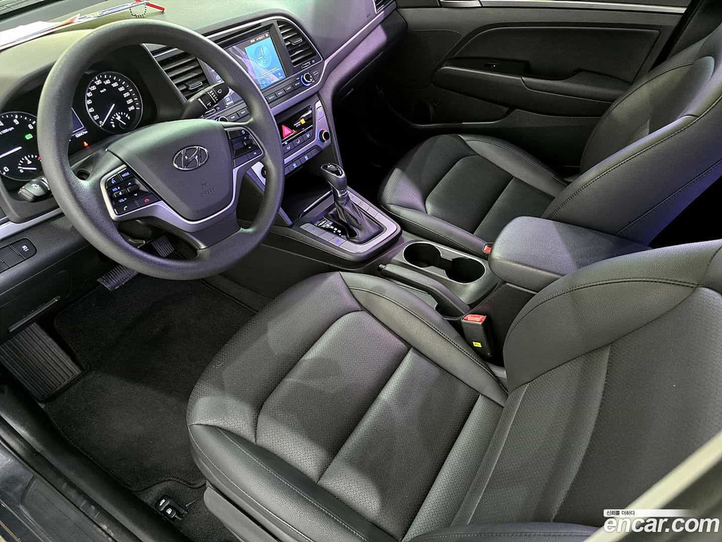 AVANTE Hyundai 2018.2-INNER-008