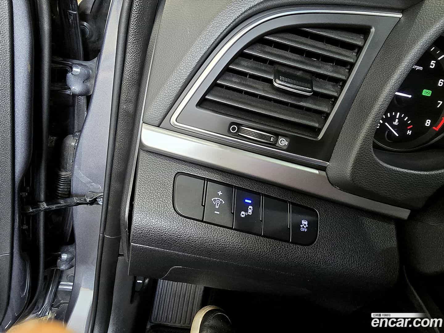 AVANTE Hyundai 2018.2-OPTION-016